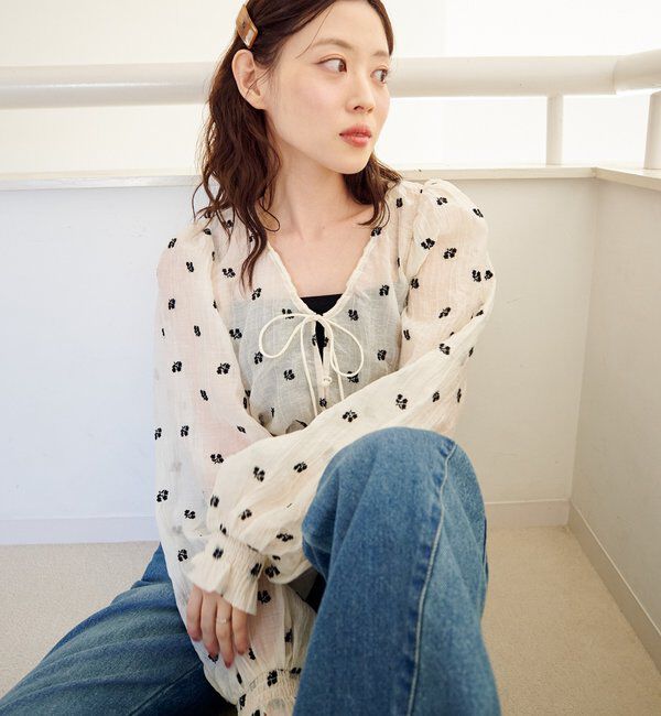 「【4色展開】フラワーステッチブラウス」|シャツ・ブラウス|