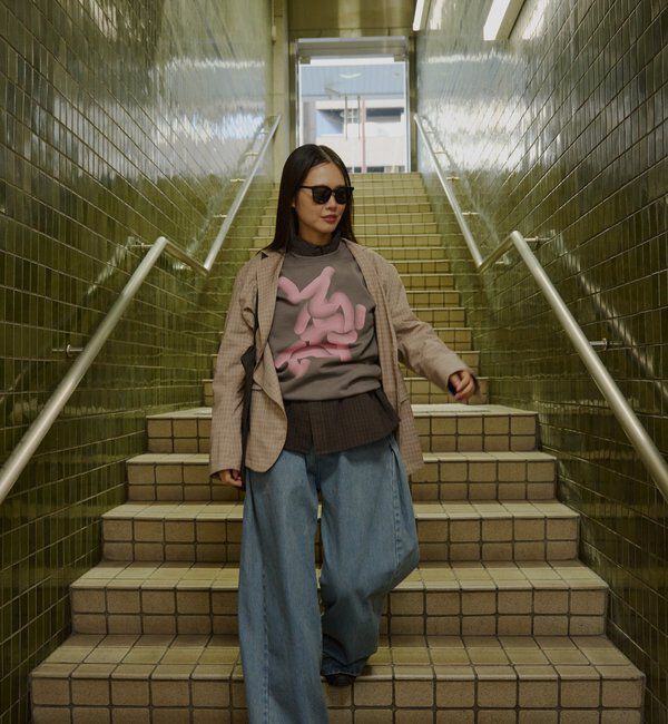  「【WHIMSIC】フローイング ロゴ シルクスクリーン スウェットプルオーバー」|Tシャツ・カットソー|