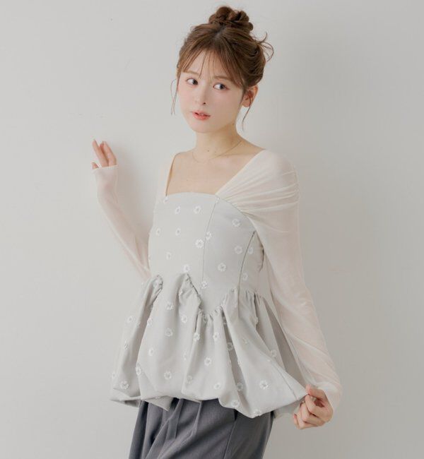  「【SALON by Chico】ドッキングバルーンペプラムフラワーブラウス」|シャツ・ブラウス|