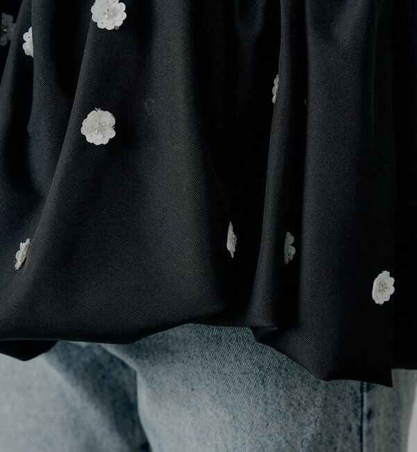  「【SALON by Chico】ドッキングバルーンペプラムフラワーブラウス」|シャツ・ブラウス|