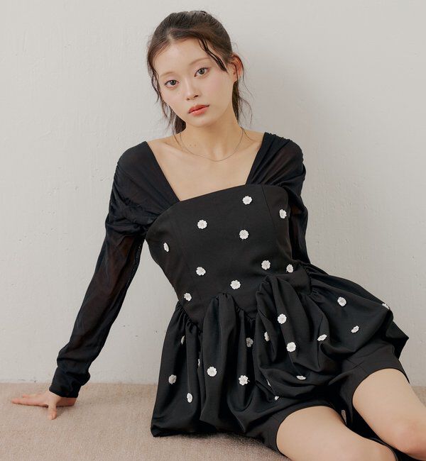  「【SALON by Chico】ドッキングバルーンペプラムフラワーブラウス」|シャツ・ブラウス|ブラック