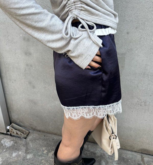  「ダブルウエストサテンロゴショーツ」|チノ|