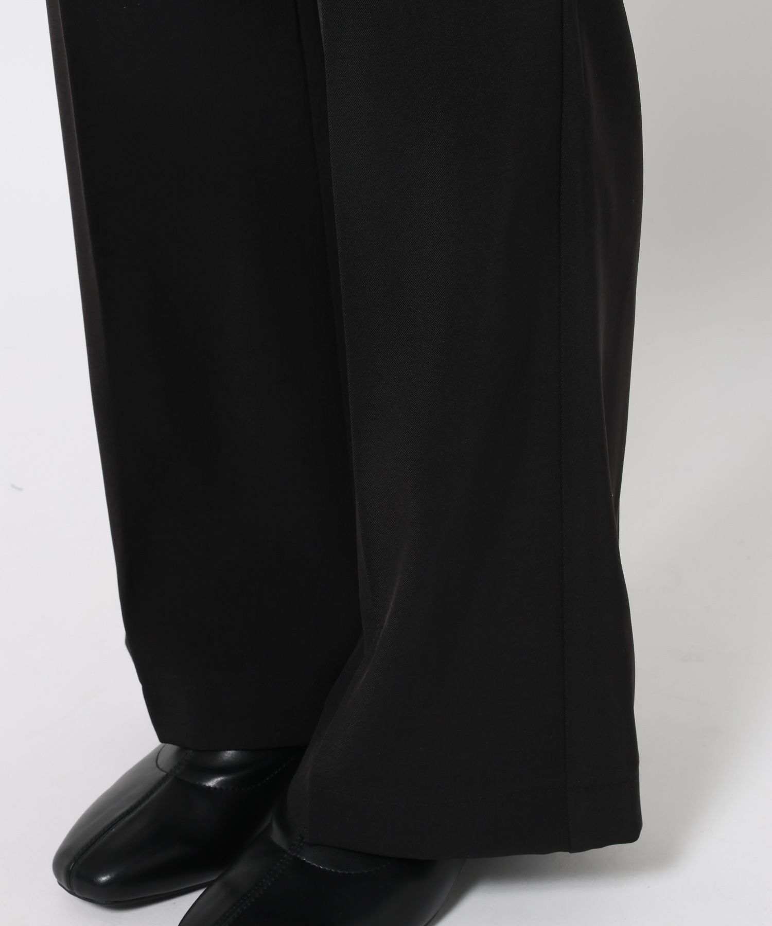 LOWRYS FARM「センタープレスフレアパンツ」|チノ|