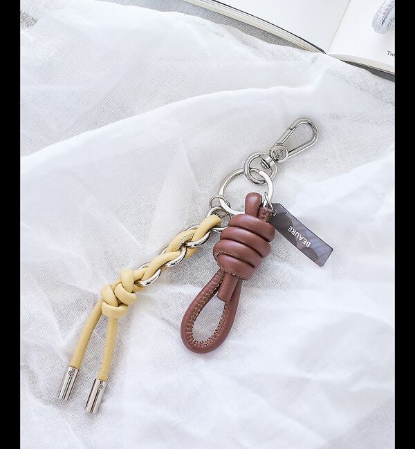 collex「【WEB限定】【BEAURE/ヴュレ】ノットチャーム」|チャーム・キーホルダー|ブラウン