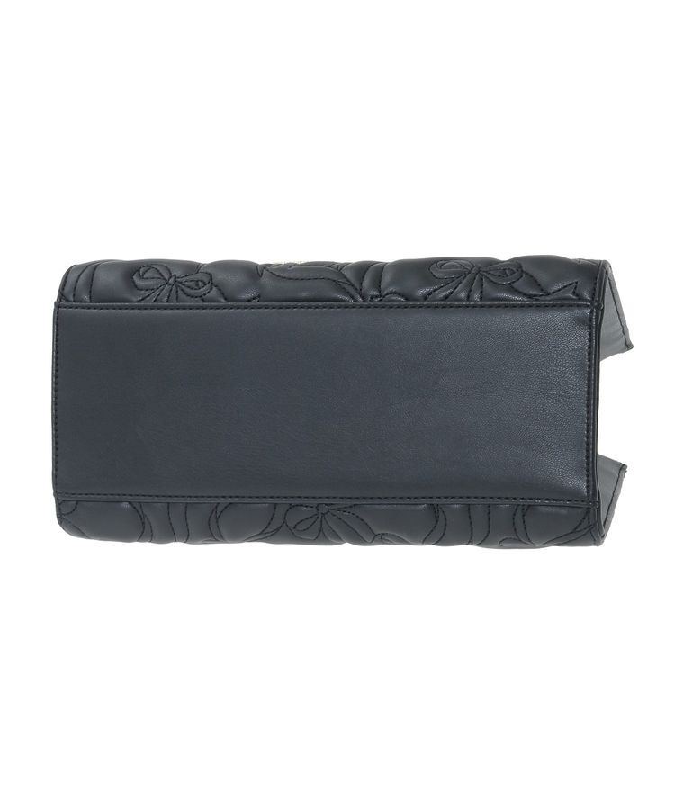 Maison de FLEUR「チャーム付きリボンキルティングトートバッグ」|ハンドバッグ|