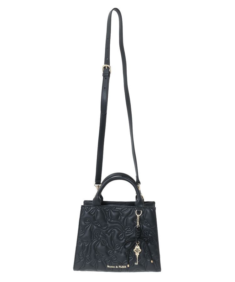 Maison de FLEUR「チャーム付きリボンキルティングトートバッグ」|ハンドバッグ|