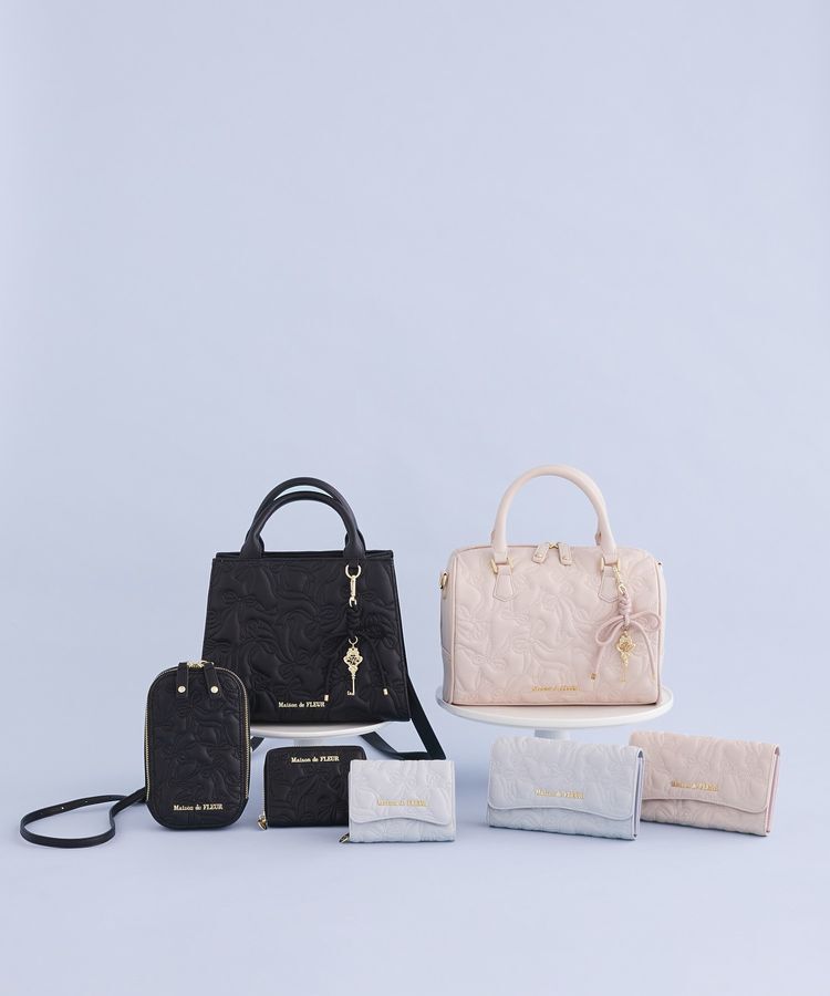 Maison de FLEUR「チャーム付きリボンキルティングトートバッグ」|ハンドバッグ|
