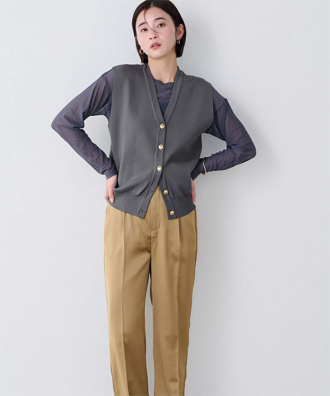 ur's「ゴールド釦コクーンニットベスト」|ニット・セーター|