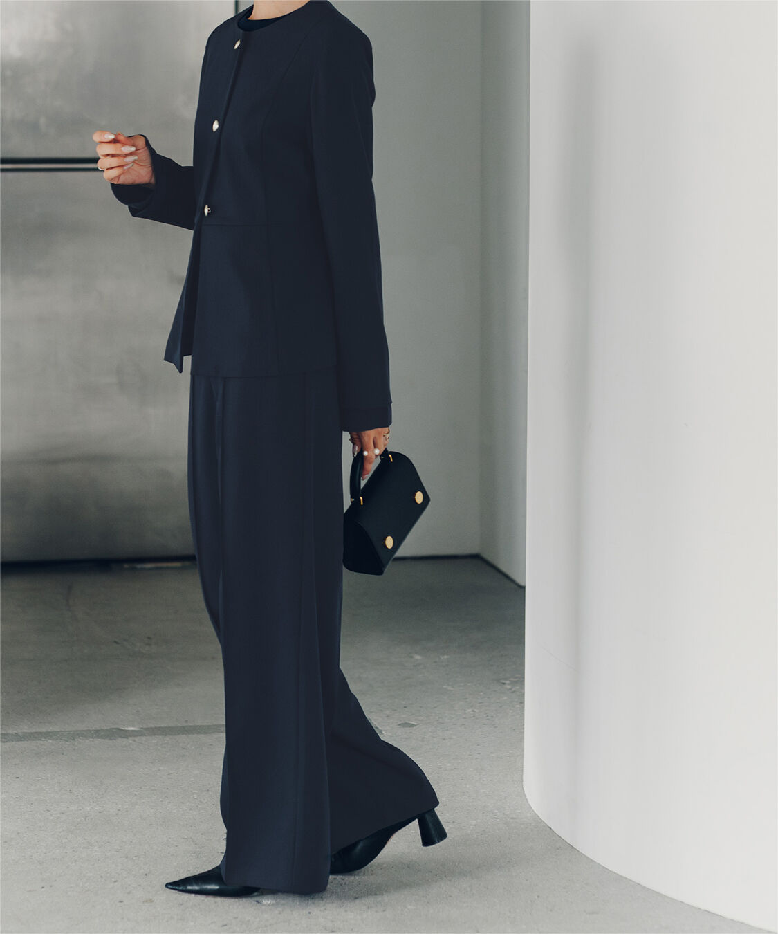 ur's「【小林有里さんコラボアイテム】ピンタックセンタープレスワイドパンツ」|スラックス|