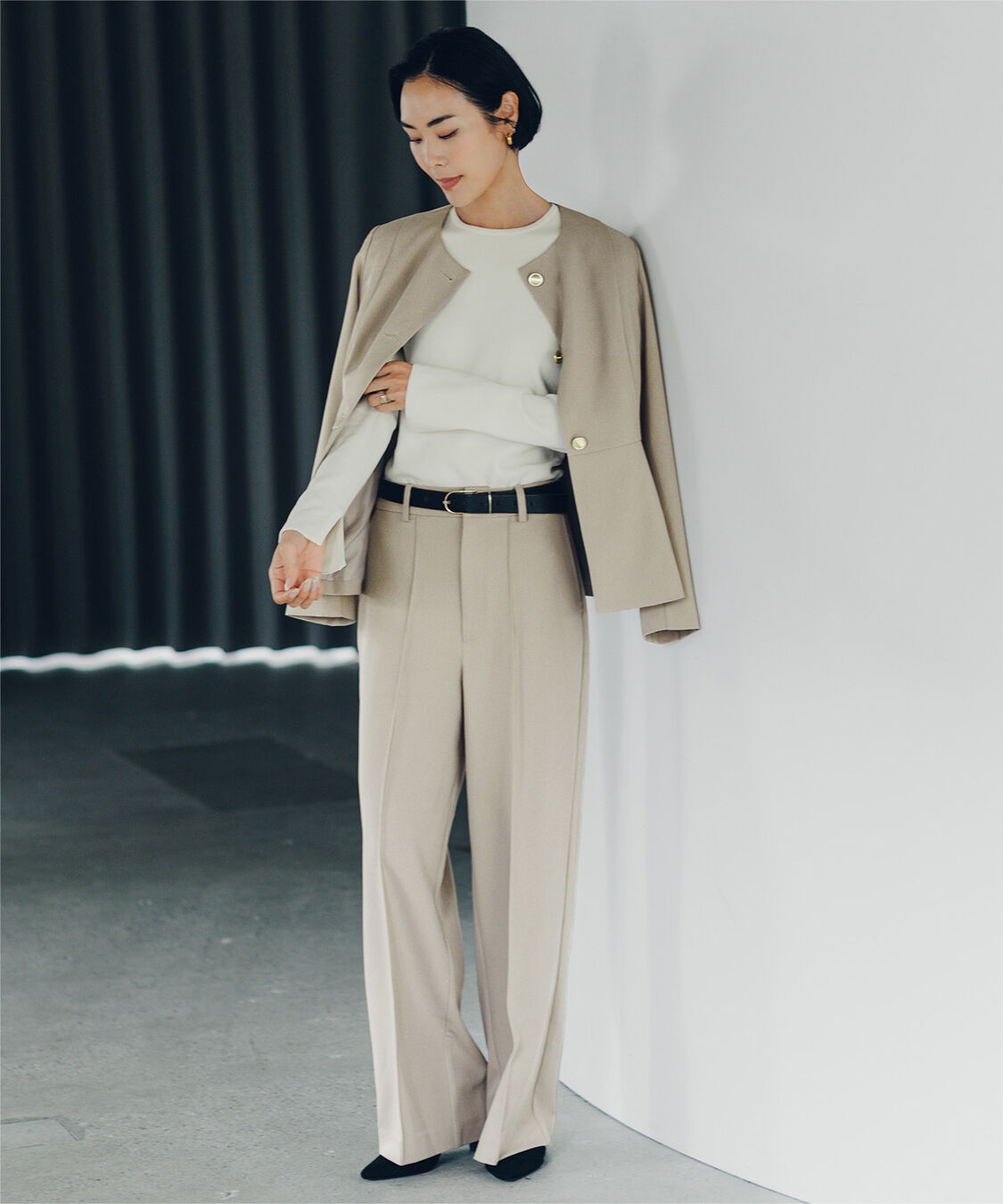 ur's「【小林有里さんコラボアイテム】ピンタックセンタープレスワイドパンツ」|スラックス|