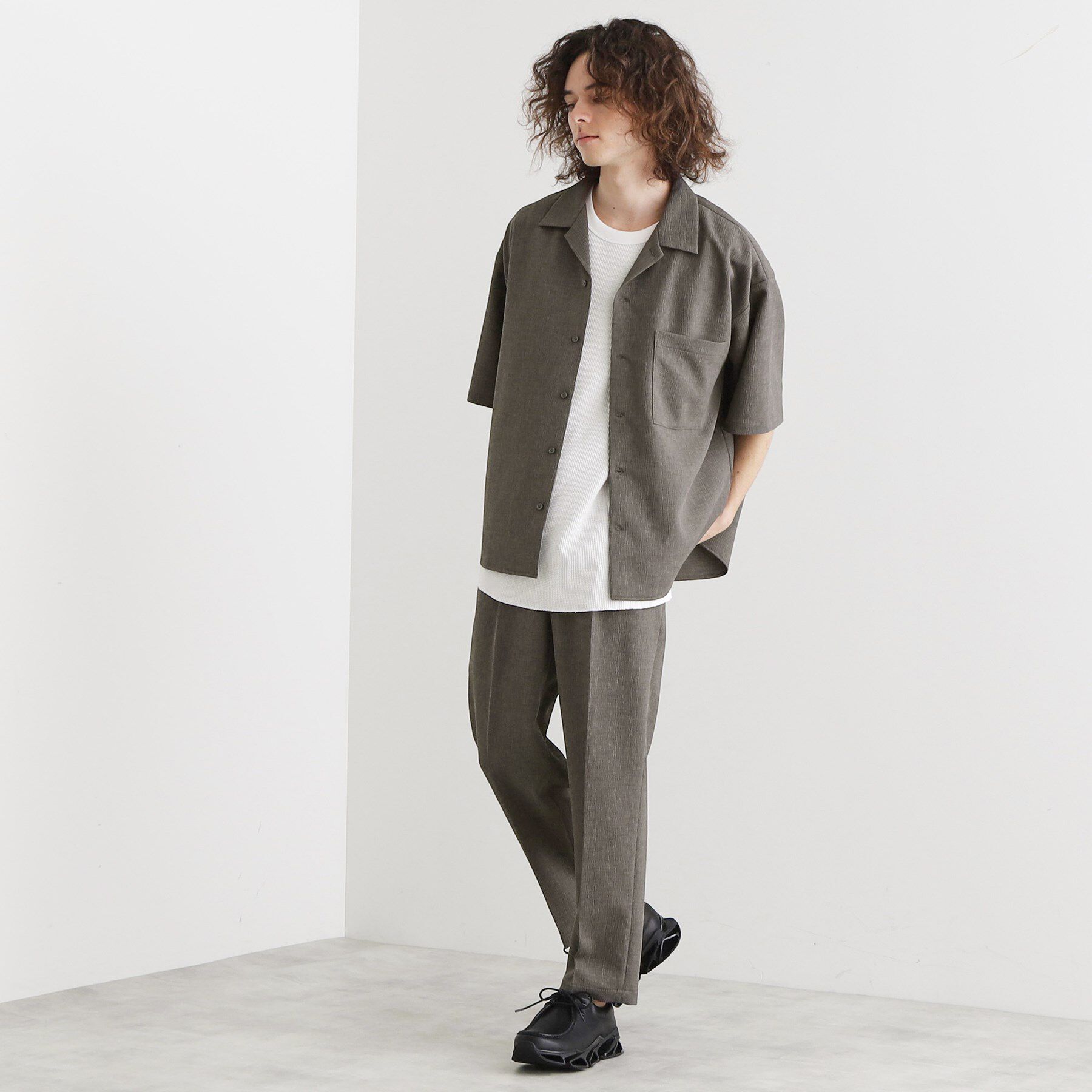 tk.TAKEO KIKUCHI「【セットアップ対応】テッククレープルーズテーパードパンツ」|その他|