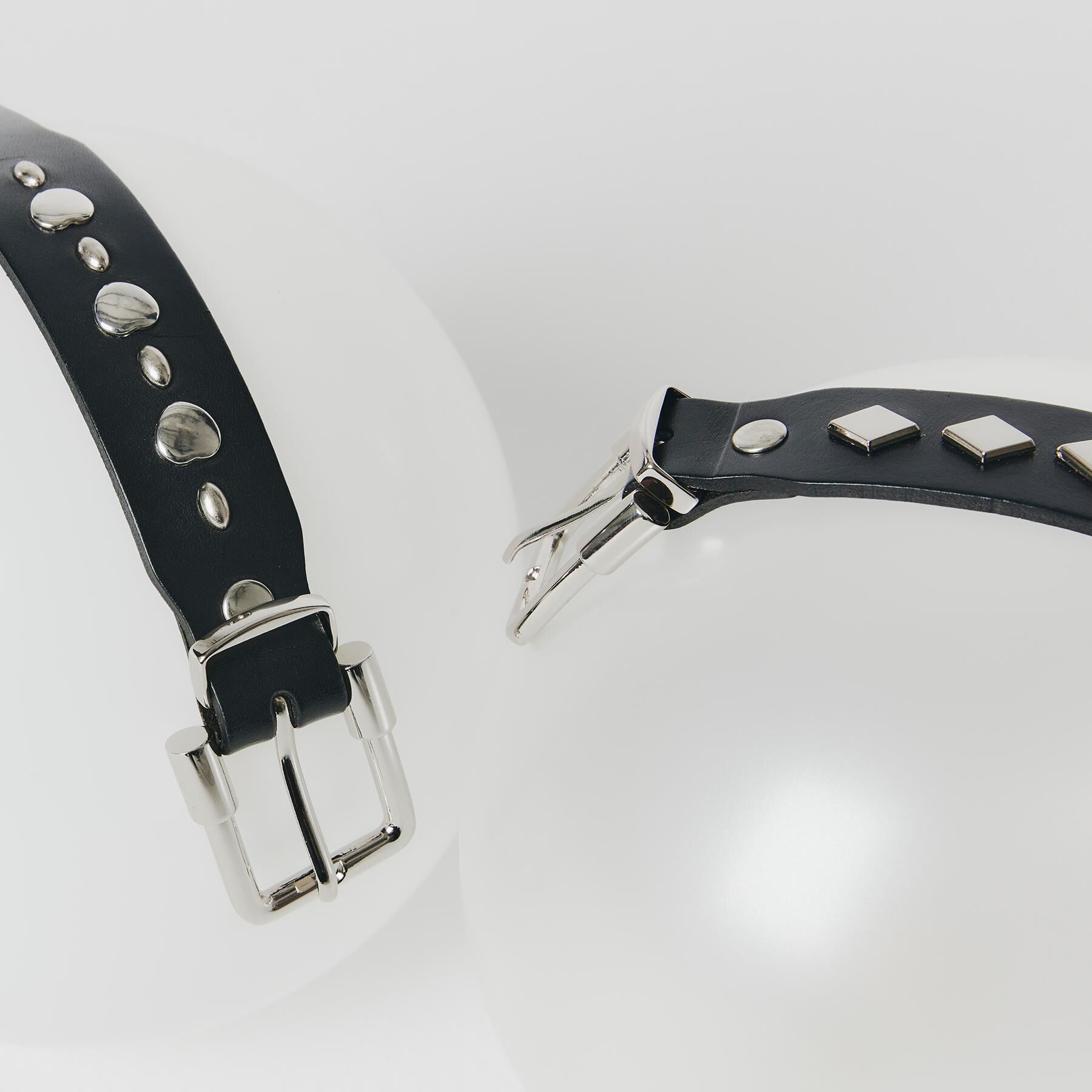 tk.TAKEO KIKUCHI「スタッズベルトバングル」|ブレスレット・バングル|