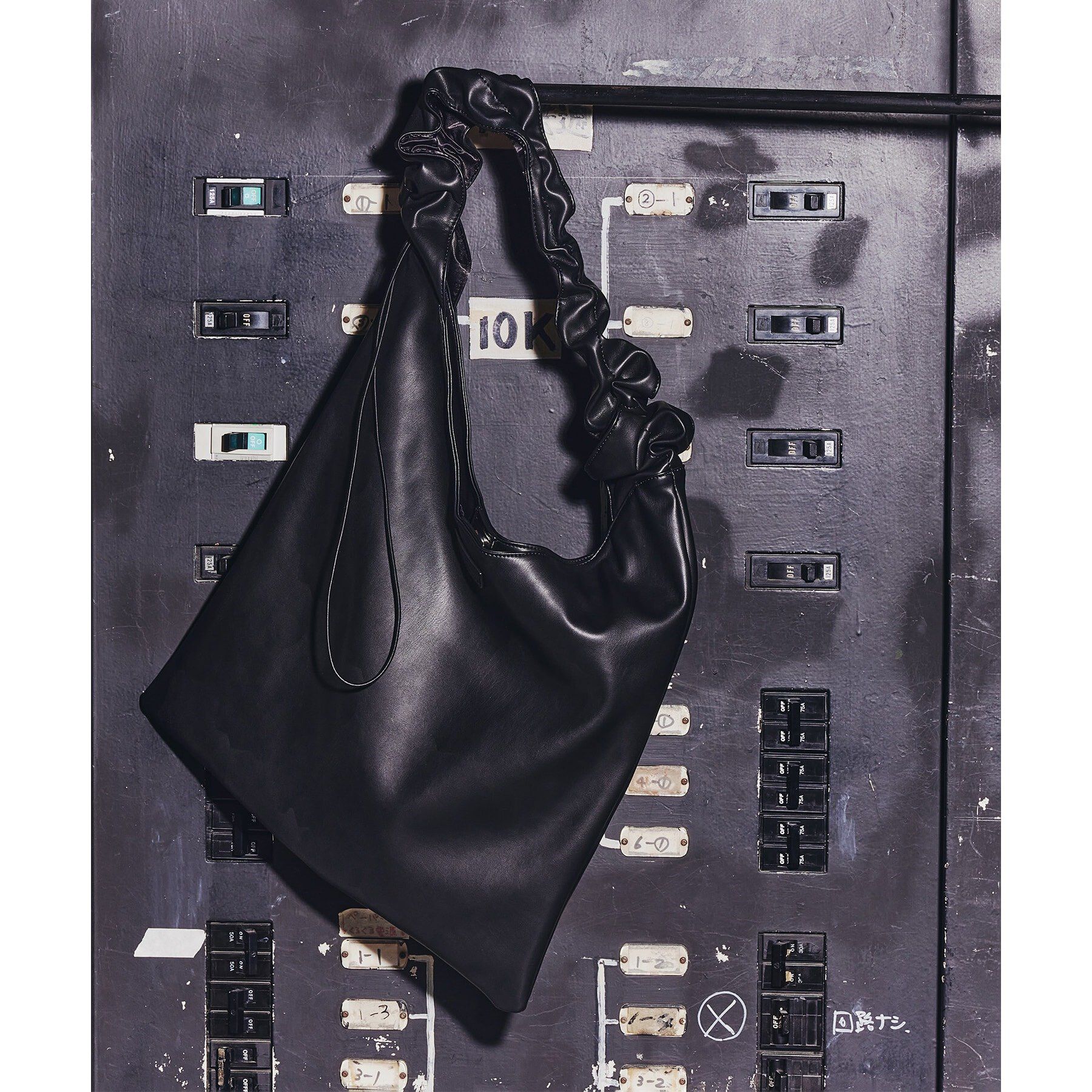 tk.TAKEO KIKUCHI「ギミックショルダーバッグ」|ショルダー・メッセンジャー|