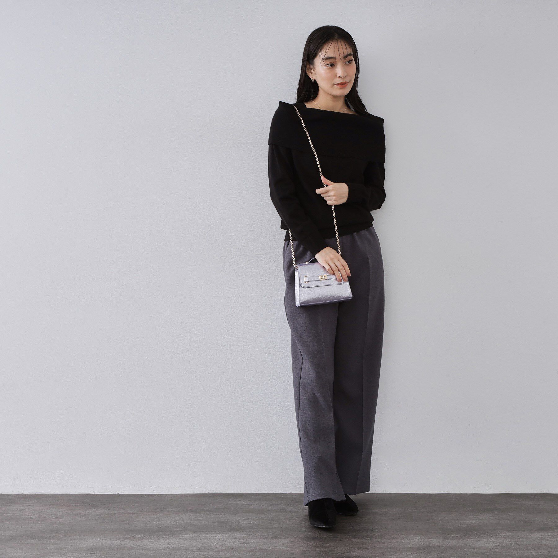 OPAQUE.CLIP「シャイニー合皮スクエアデザインチェーンミニショルダーバッグ」|ショルダー・メッセンジャー|