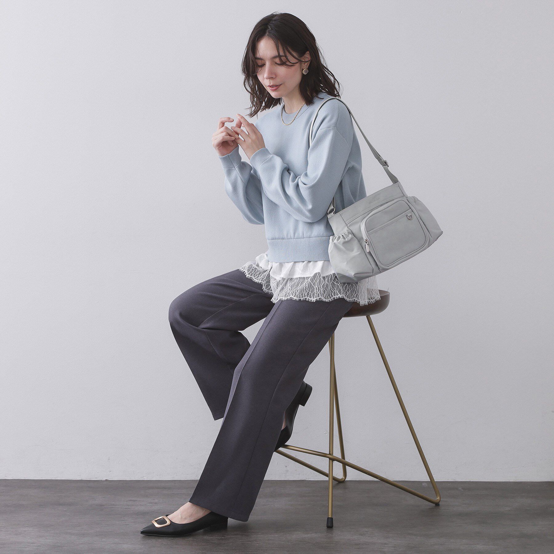 OPAQUE.CLIP「フロントポケット3層デザインショルダーバッグ【マルチポケット】」|ショルダー・メッセンジャー|