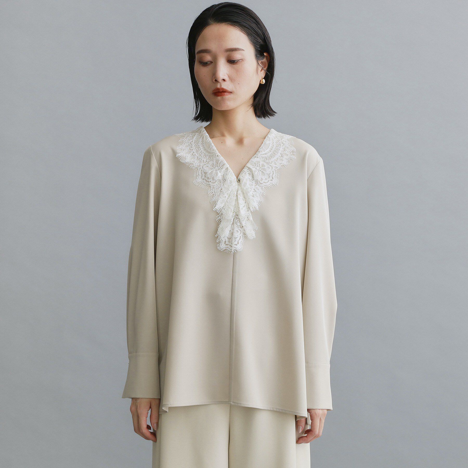 OPAQUE.CLIP「【es】ヒゲレースVネックブラウス【洗濯機OK】」|シャツ・ブラウス|