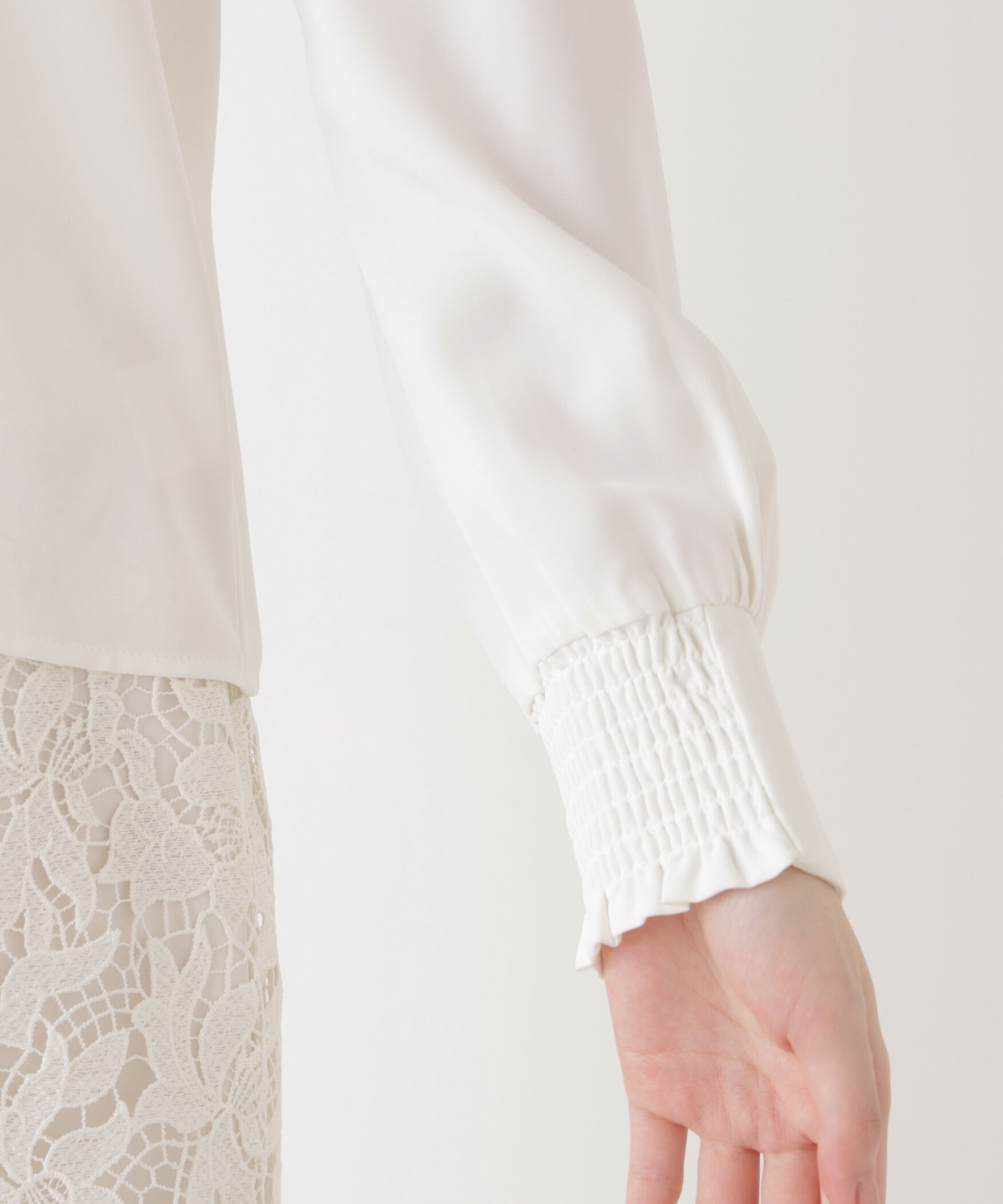 PROPORTION BODY DRESSING「キラ釦ボウタイブラウス　26SS」|シャツ・ブラウス|