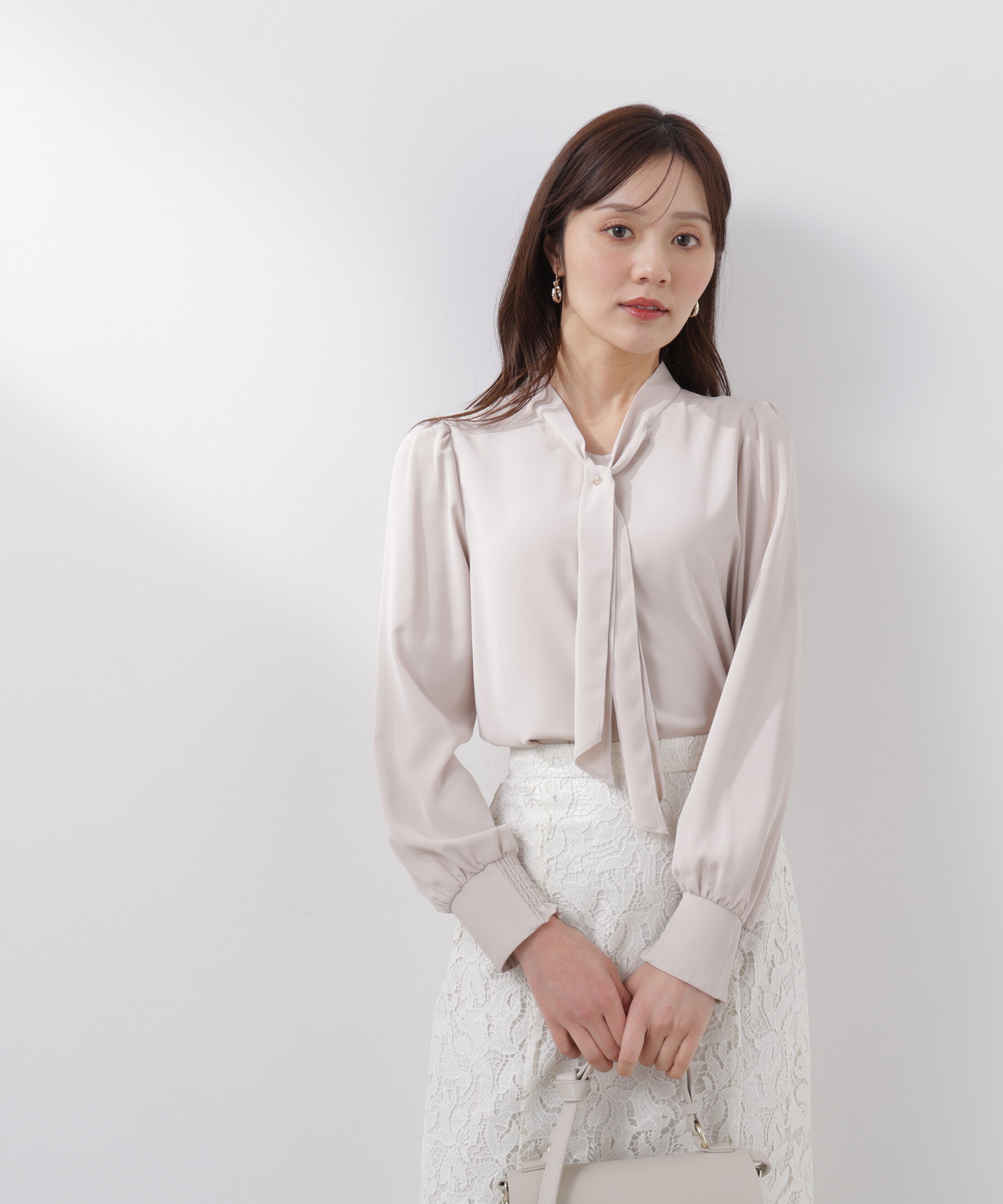 PROPORTION BODY DRESSING「キラ釦ボウタイブラウス　26SS」|シャツ・ブラウス|