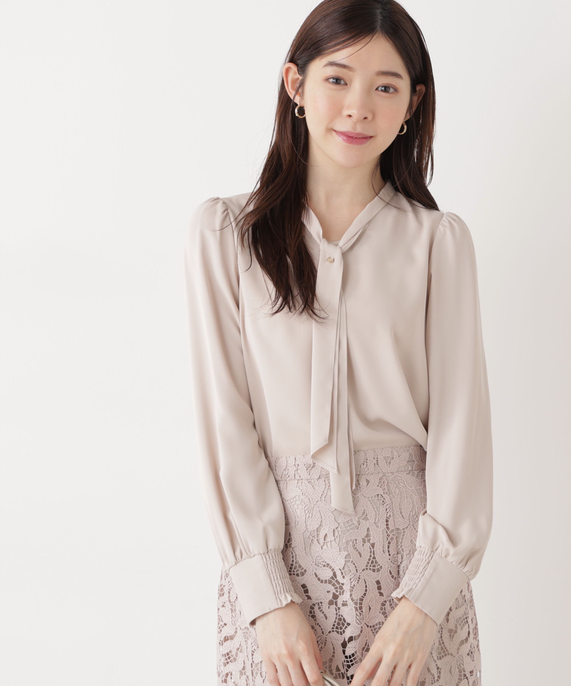 PROPORTION BODY DRESSING「キラ釦ボウタイブラウス　26SS」|シャツ・ブラウス|