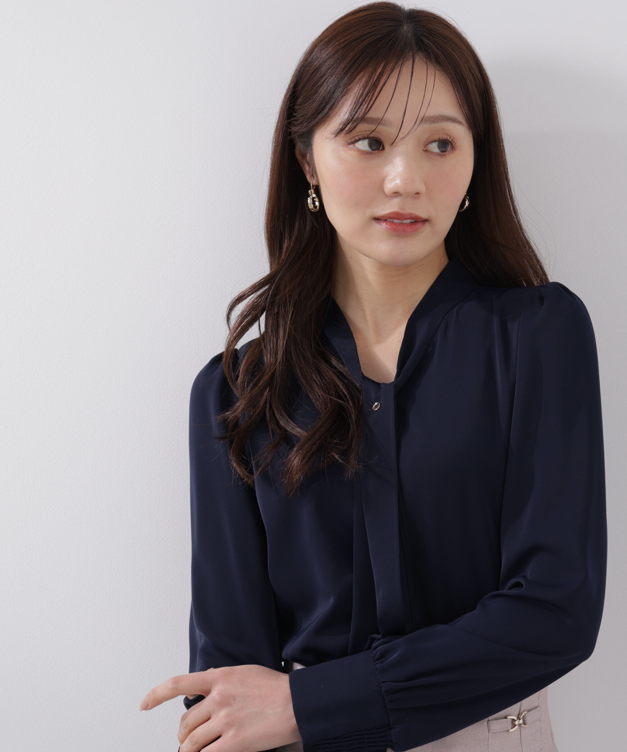 PROPORTION BODY DRESSING「キラ釦ボウタイブラウス　26SS」|シャツ・ブラウス|ネイビー