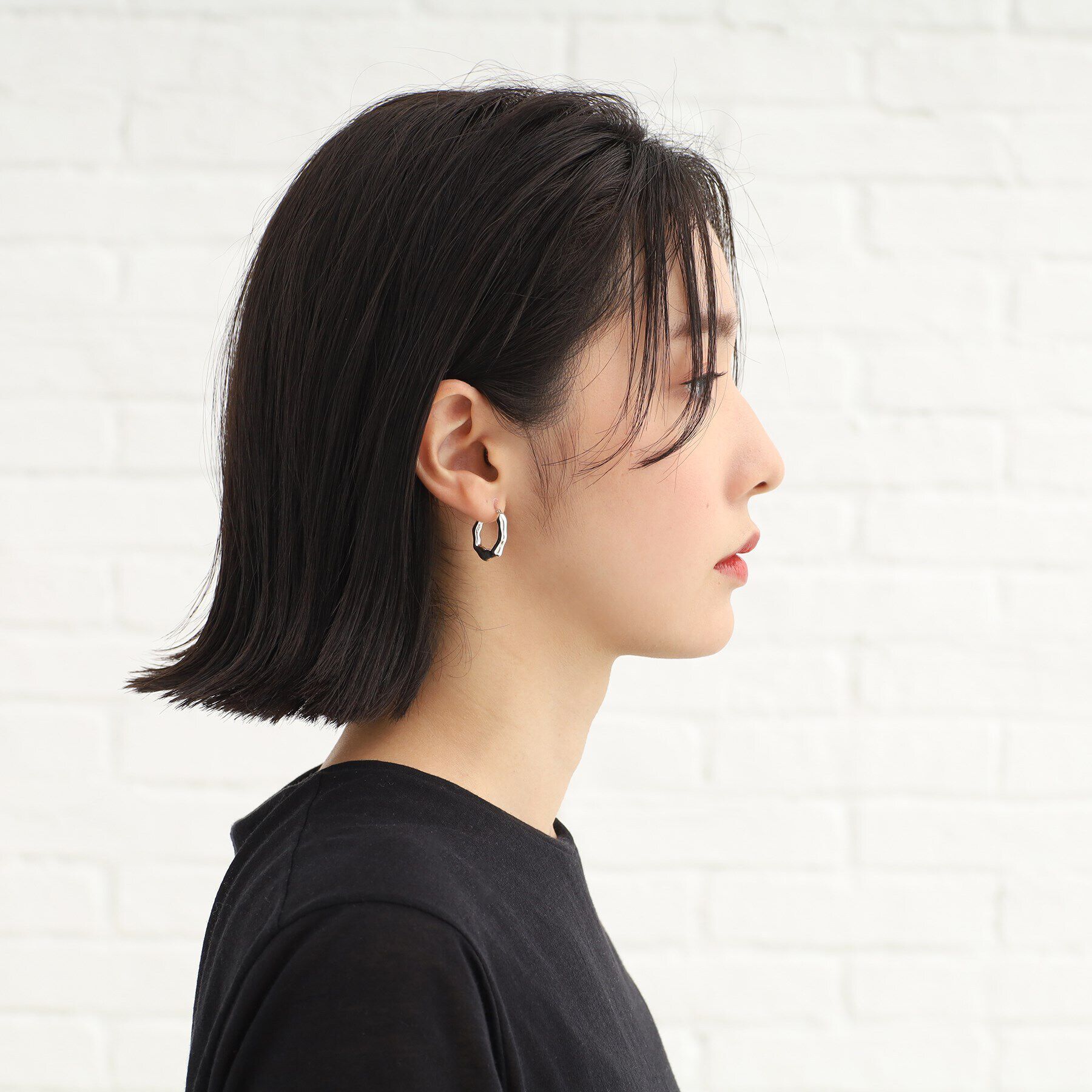 COCOSHNIK ONKITSCH「シルバー ニュアンスピアス オーバルフープ」|ピアス|