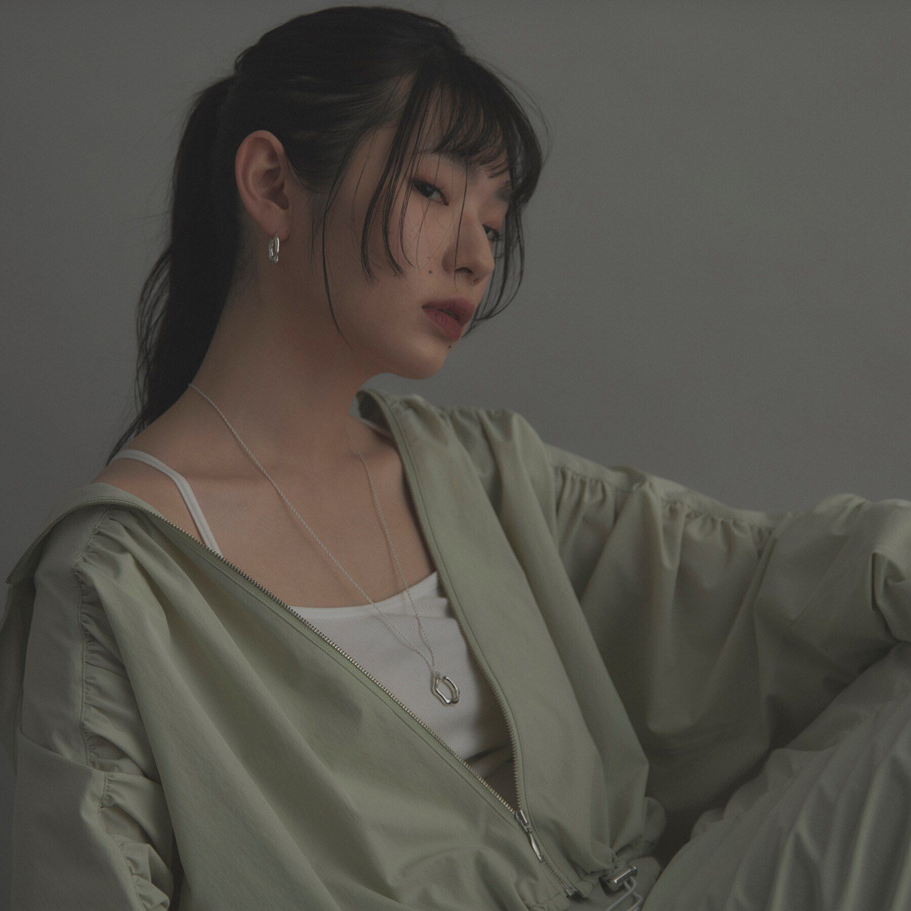 COCOSHNIK ONKITSCH「シルバー ニュアンスピアス オーバルフープ」|ピアス|