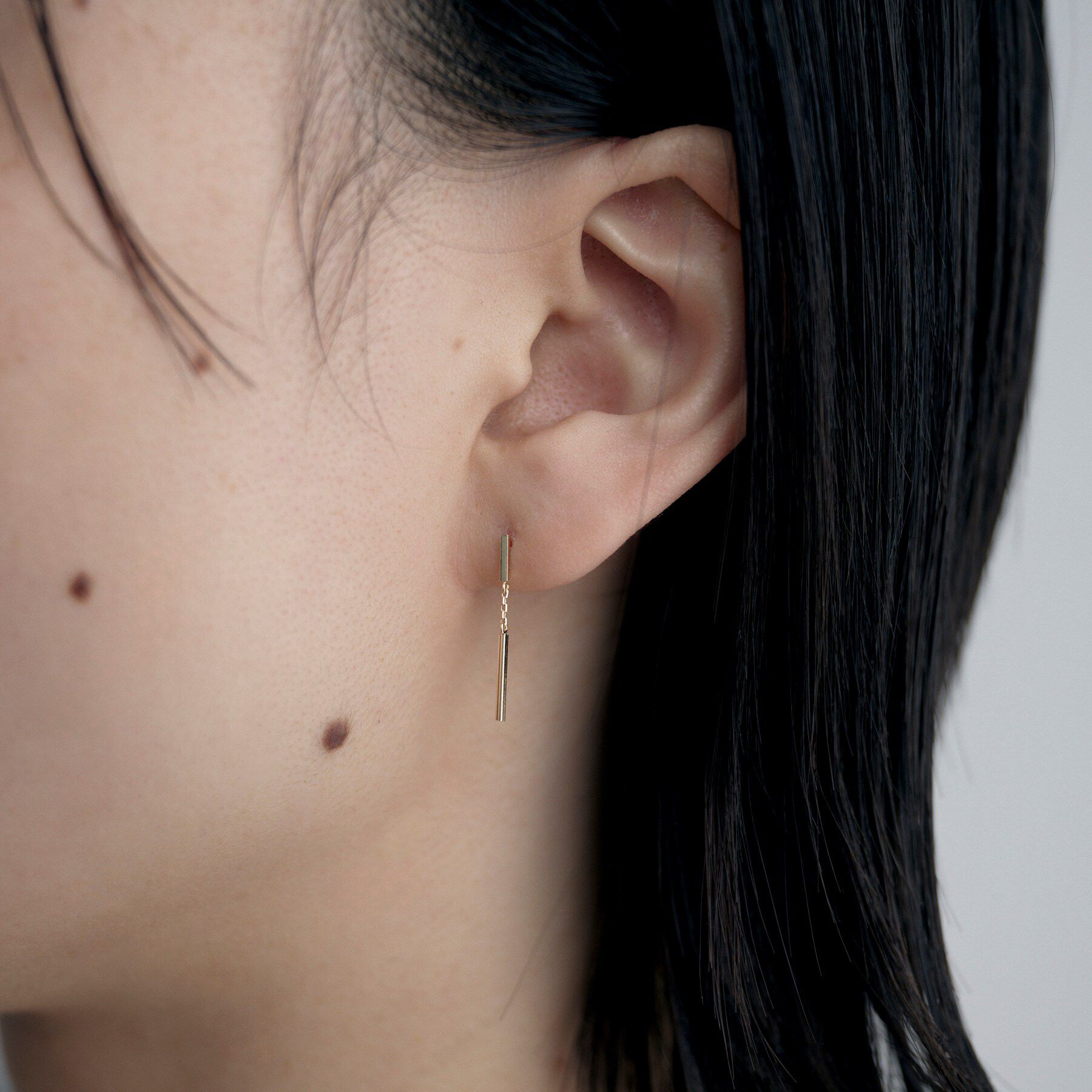 COCOSHNIK ONKITSCH「K10ホロウレクタングルハンギングピアス」|ピアス|