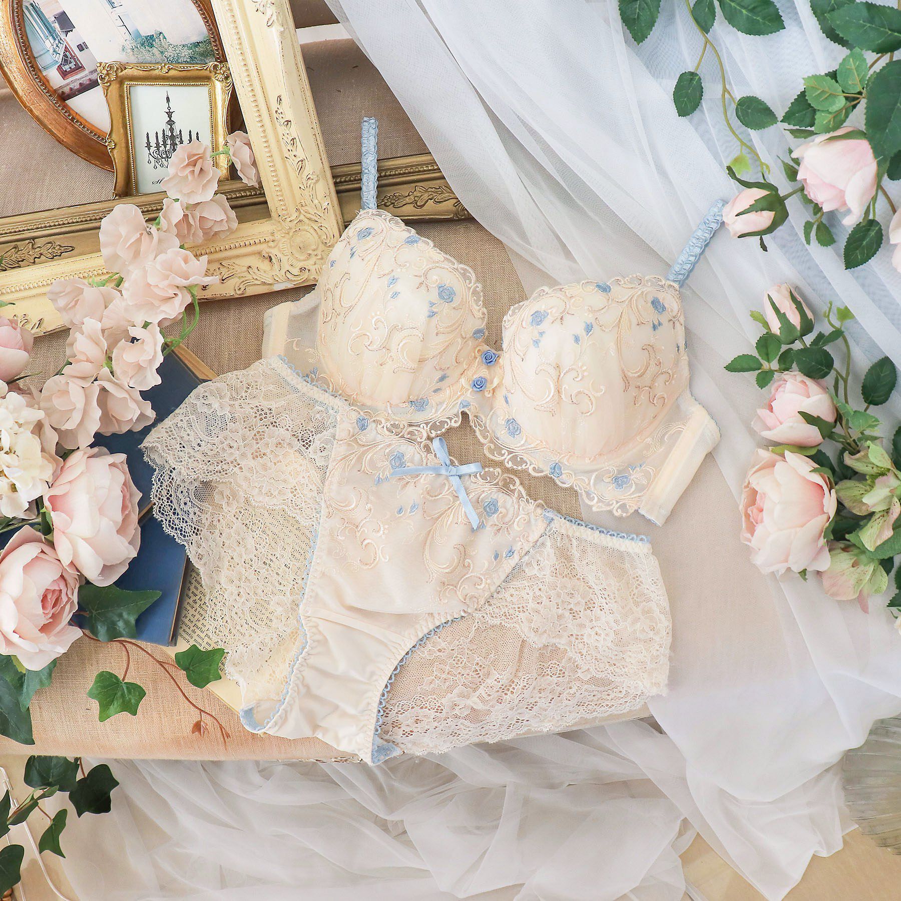 Risa Magli「シュテファニ ブラジャー (B-C) ＜Side Shape（サイドシェイプ）＞」|インナー|