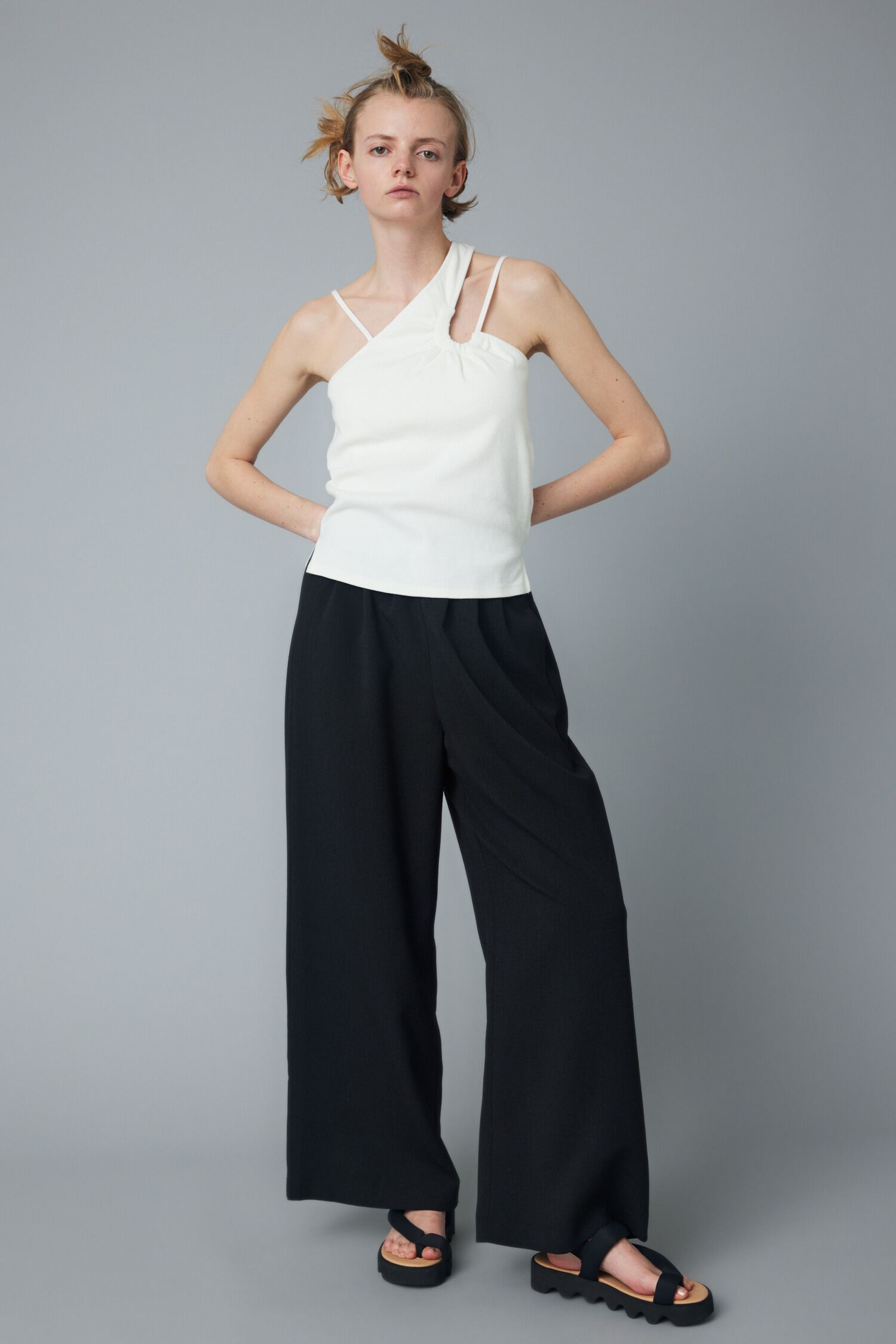 HeRIN.CYE「Cutting tanktop」|タンクトップ|