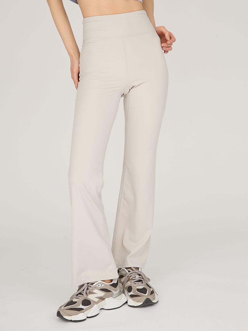 emmi yoga「サステナレッチUnity フレアパンツ」|チノ|LGRY