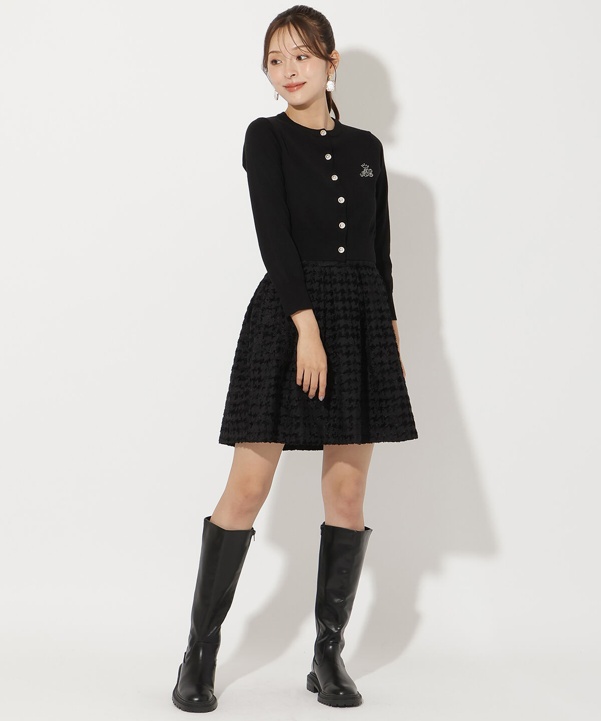 アンドクチュール「刺繍クルーネックカーディガン」|カーディガン|