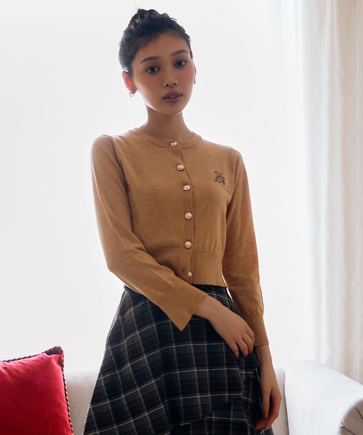 アンドクチュール「刺繍クルーネックカーディガン」|カーディガン|