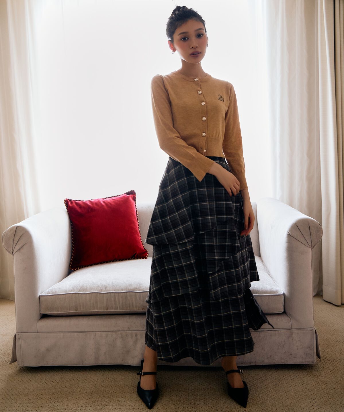 アンドクチュール「刺繍クルーネックカーディガン」|カーディガン|