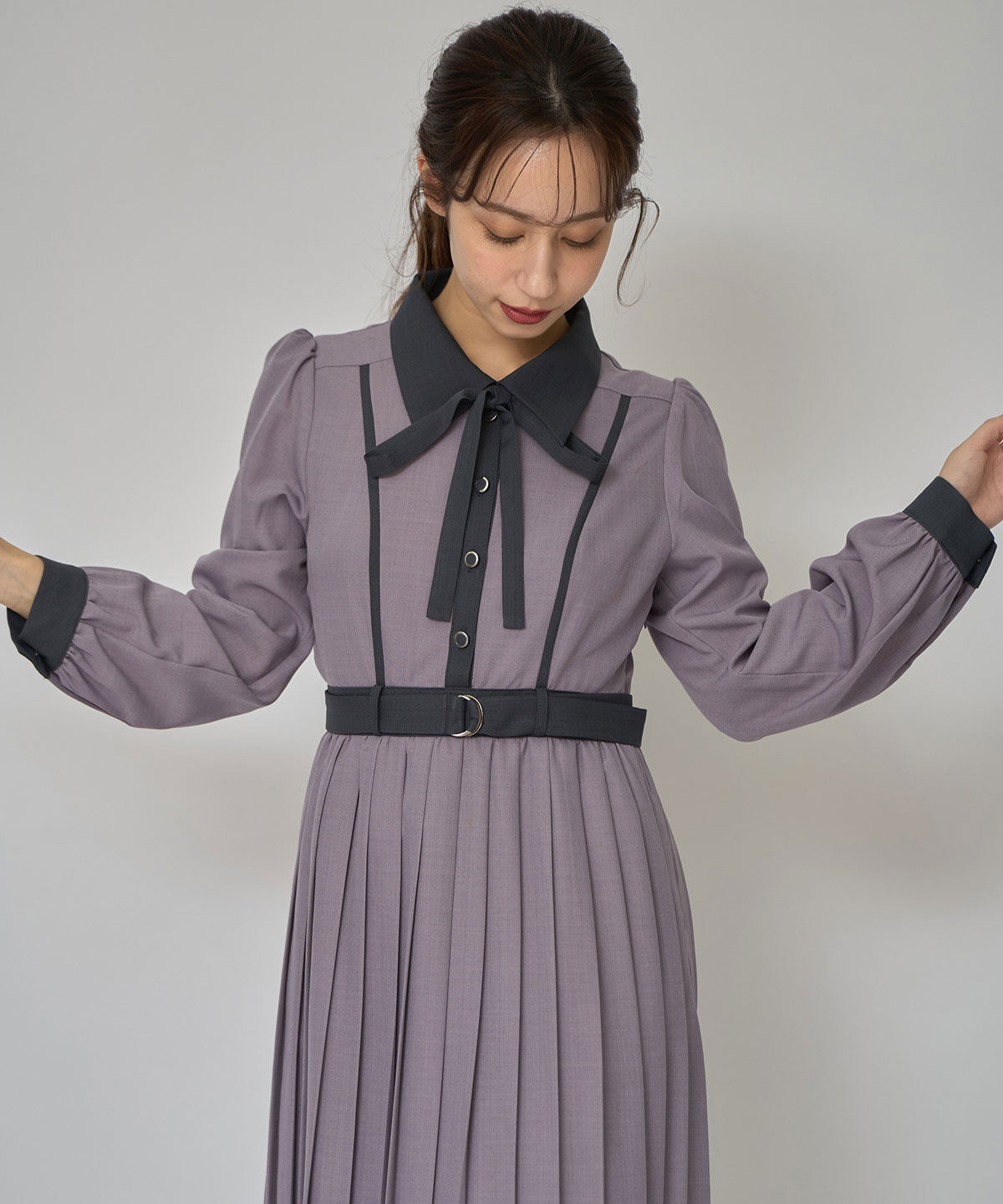 REDYAZEL「クラシカルバイカラーラインリボンタイプリーツロングワンピース」|ワンピース|