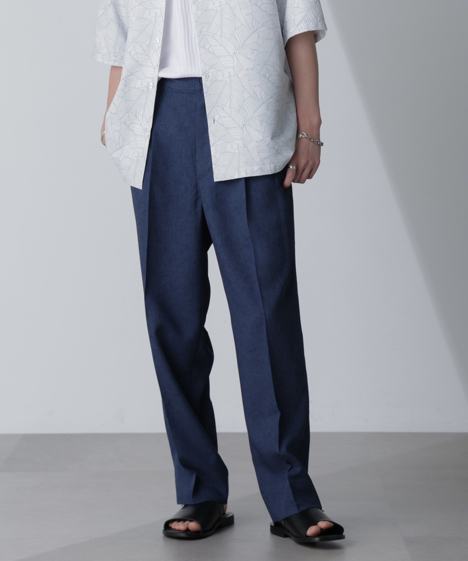 nano･universe「テックリネンリラックスタックテーパードパンツ（セットアップ可）」|チノ|