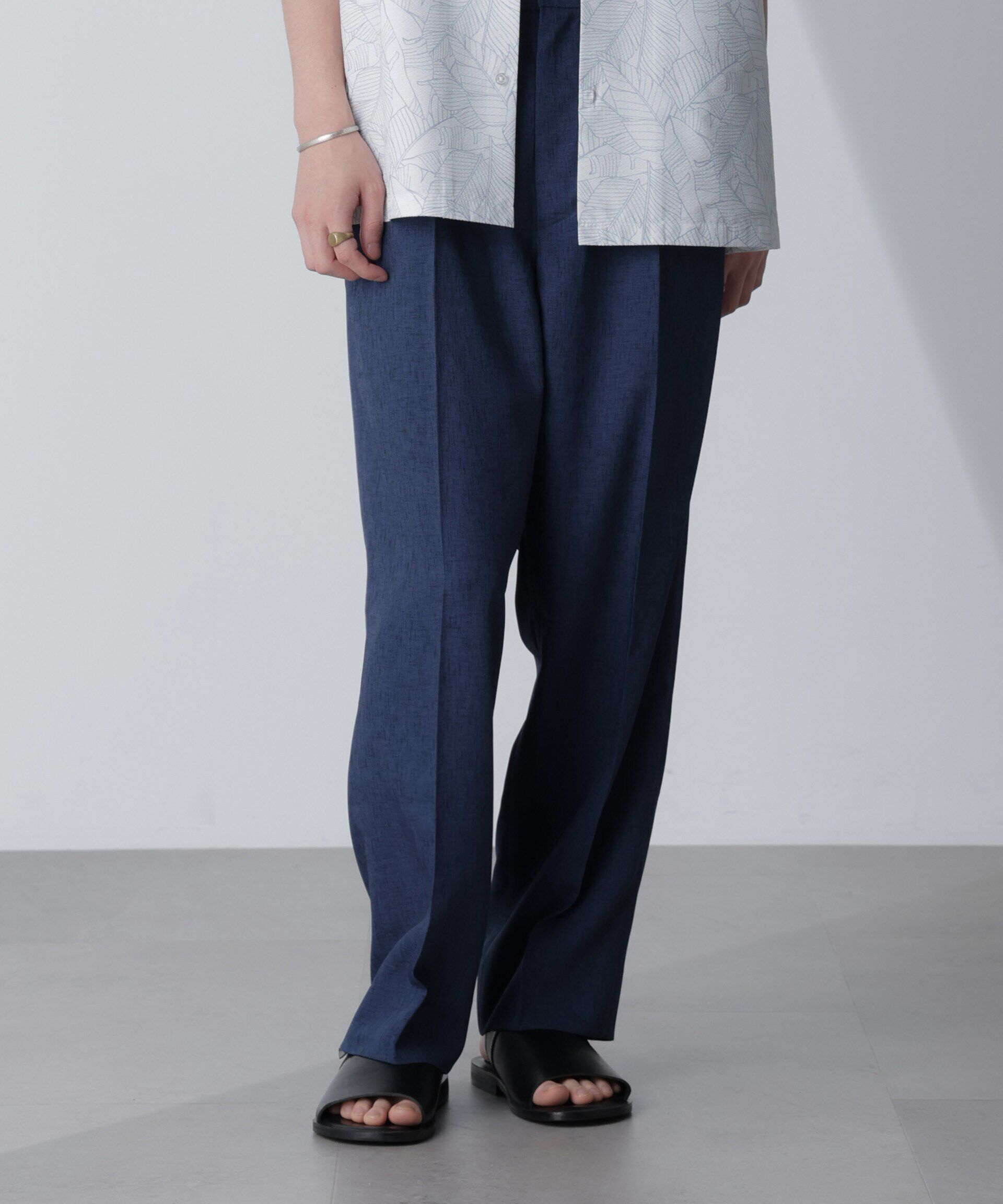 nano･universe「テックリネンリラックスタックテーパードパンツ（セットアップ可）」|チノ|