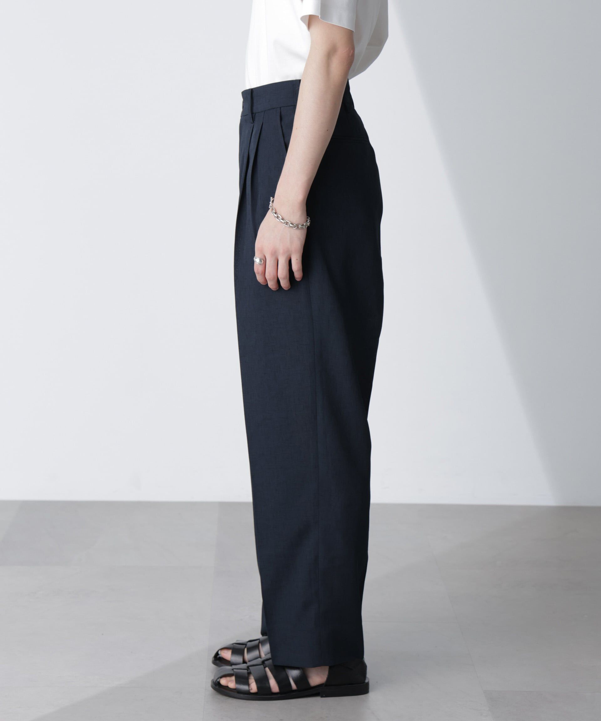 nano･universe「テックリネンリラックスタックテーパードパンツ（セットアップ可）」|チノ|