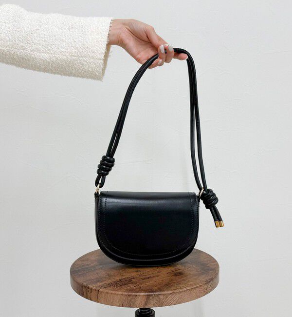 fredy emue「フラップラウンドポシェット」|ショルダー・メッセンジャー|