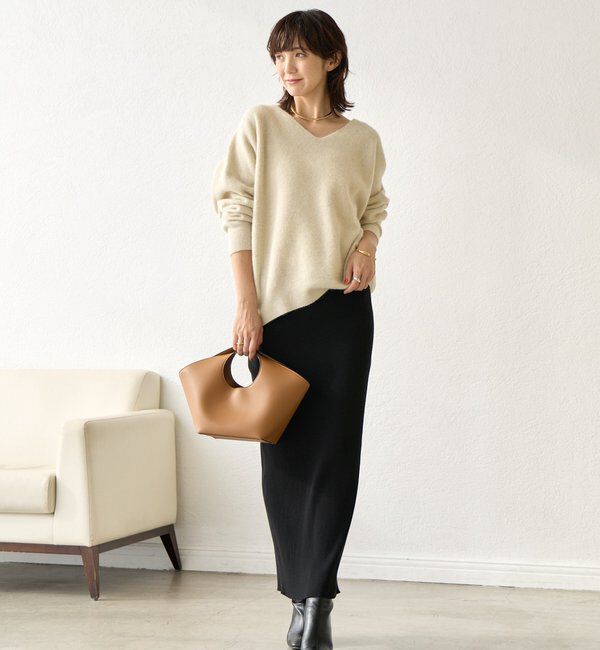  「【抜け感シルエット】ヘアリーウール片畦Vネックニット」|ニット・セーター|