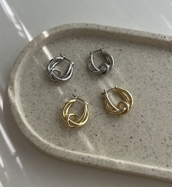  「〈GOLDY/ゴールディ〉ツイストフープピアス」|リング|シルバー