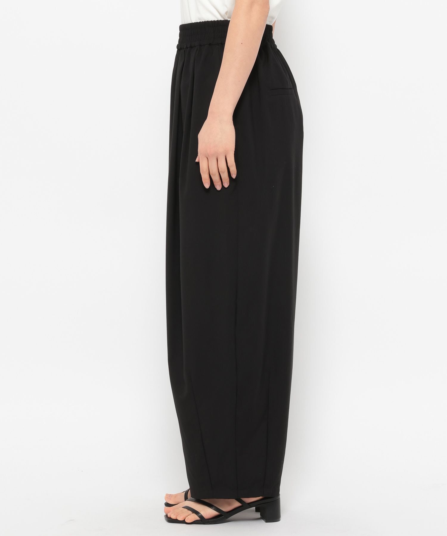 LOWRYS FARM「イージーワイドコクーンパンツ」|チノ|