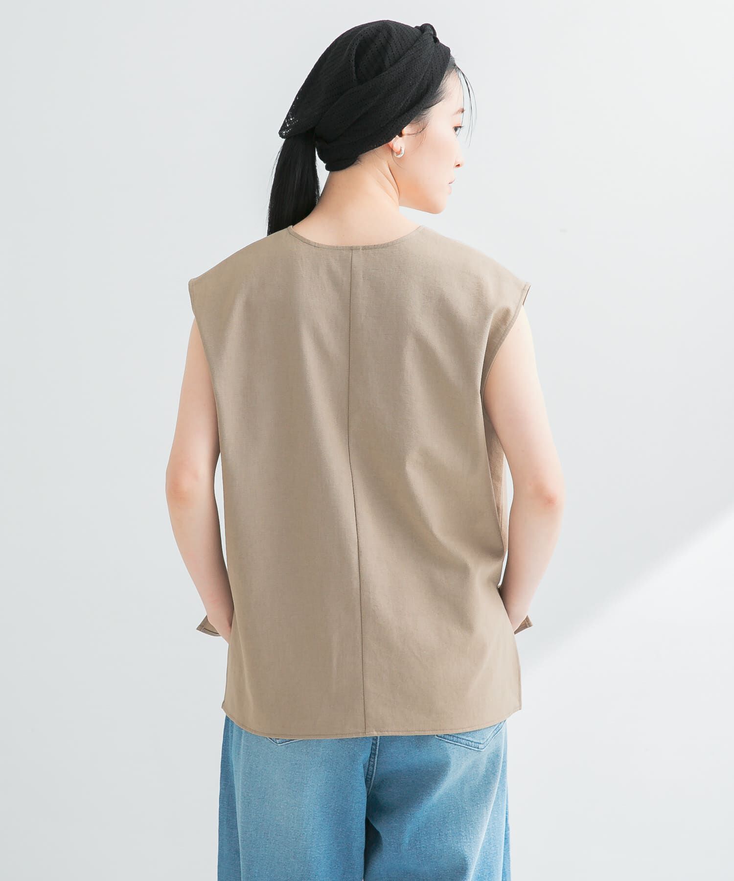 URBAN RESEARCH「リネン混Vネックブラウス」|ベスト・ジレ|