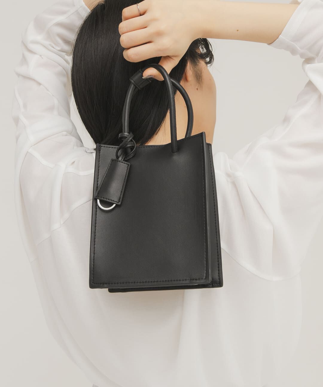  「チャーム付きスクエアミニBAG」|ハンドバッグ|