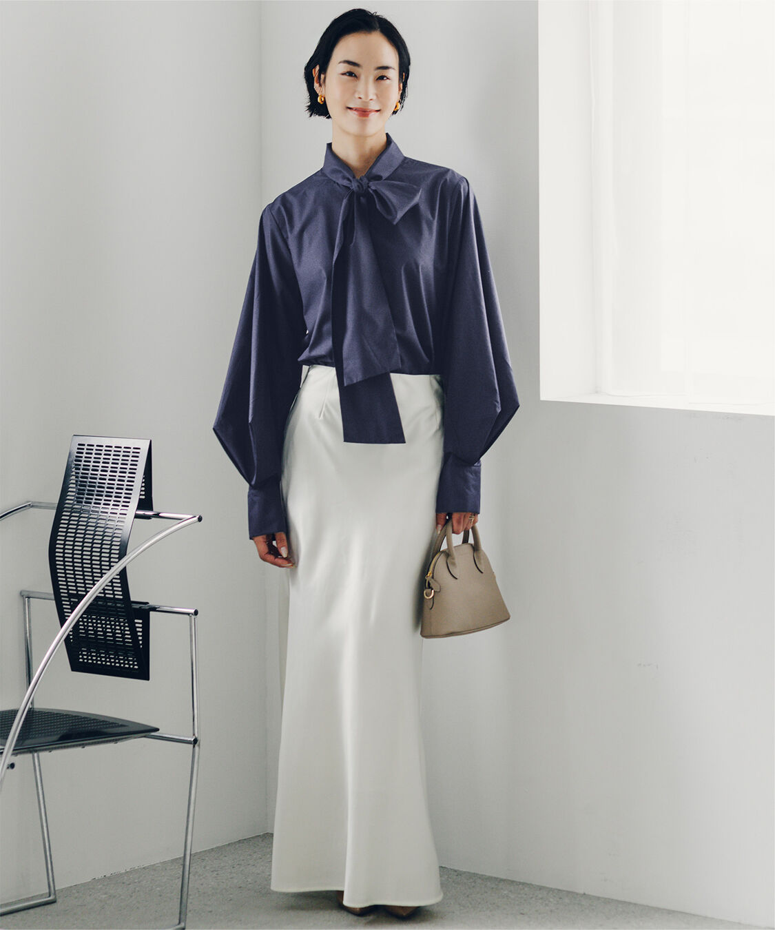 ur's「【小林有里さんコラボアイテム】袖タックボウタイブラウス」|シャツ・ブラウス|