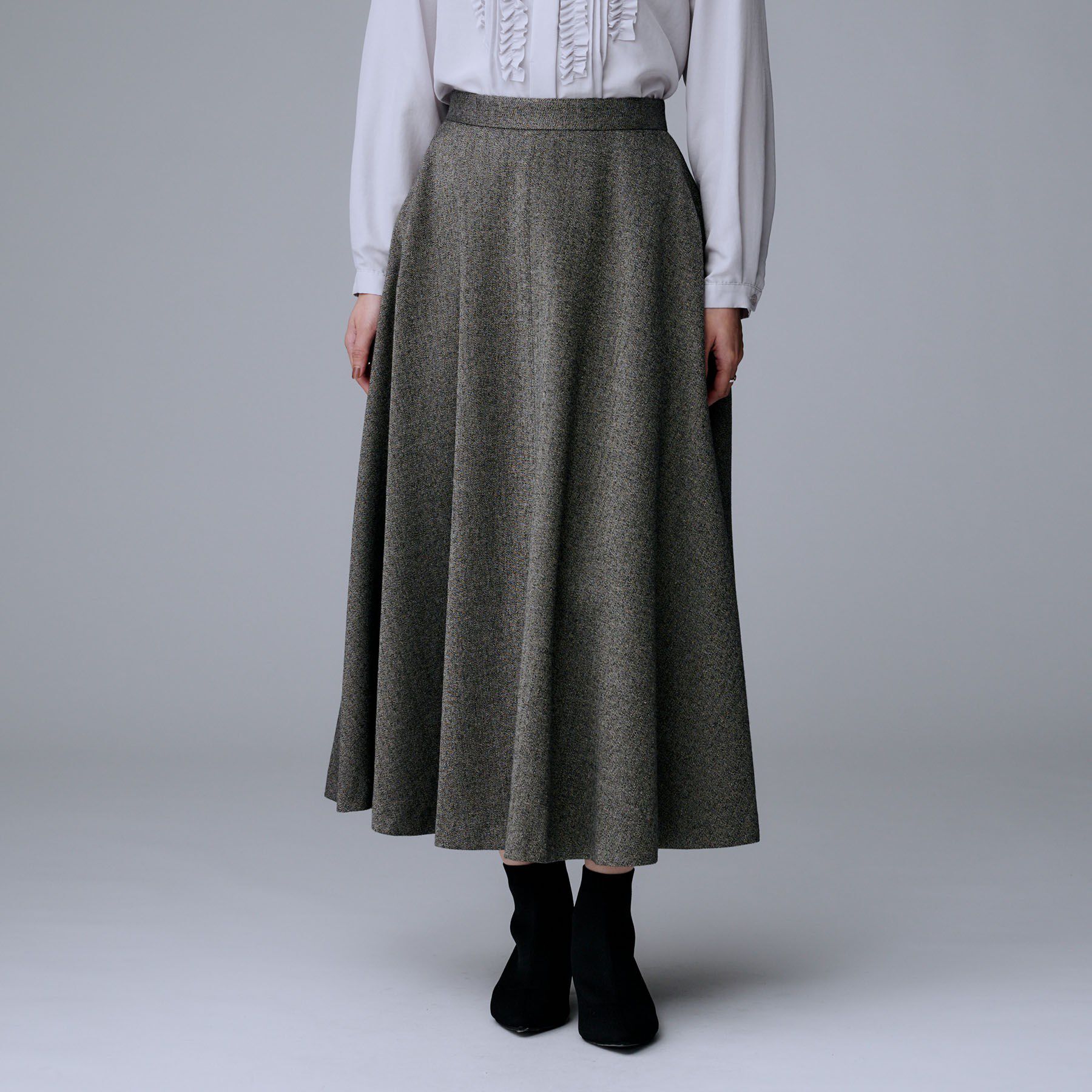 UNTITLED「【ミディ丈/ウール混】クラシカルヘリンボーン　ラメスカート」|スカート|グレー(012)