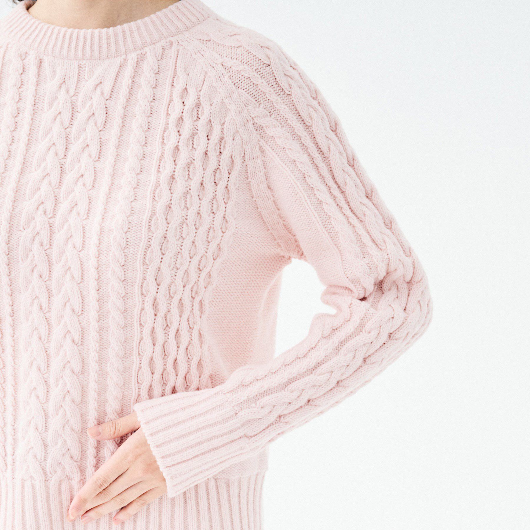 UNTITLED「【洗える】スポンディッシュ ケーブル柄ニット」|ニット・セーター|