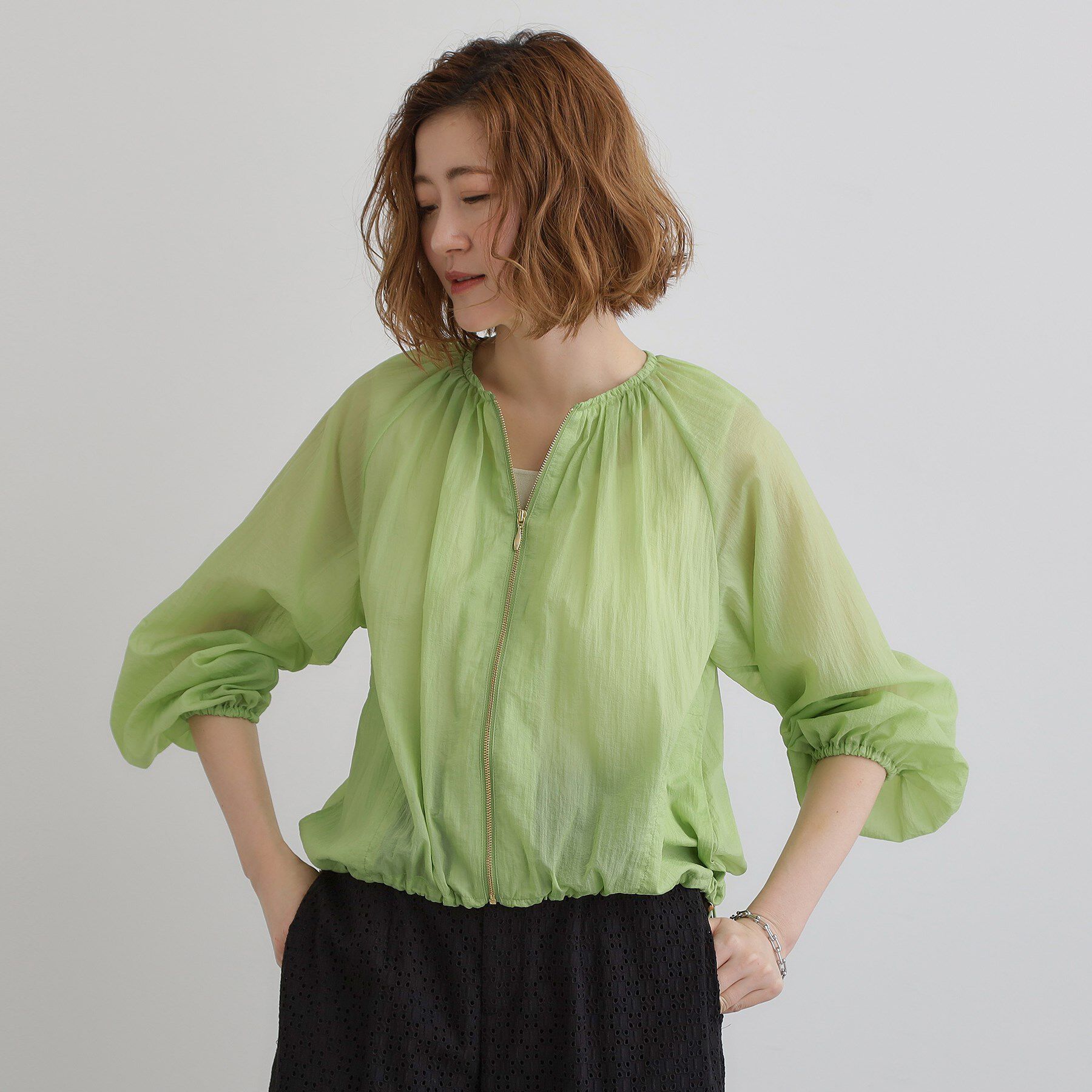 grove「【洗える】シアーナイロンギャザーブルゾン」|ブルゾン・スタジャン|ライトグリーン(02