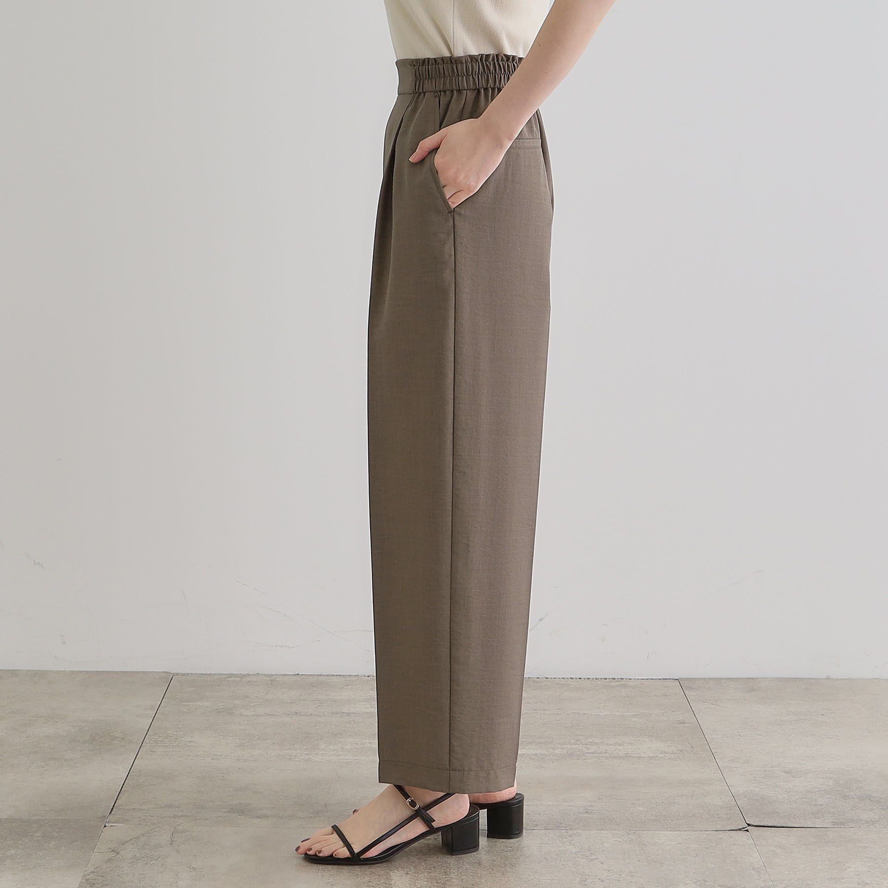 grove「【洗える・シワになりにくい】麻調センタープレスワイドパンツ」|その他|