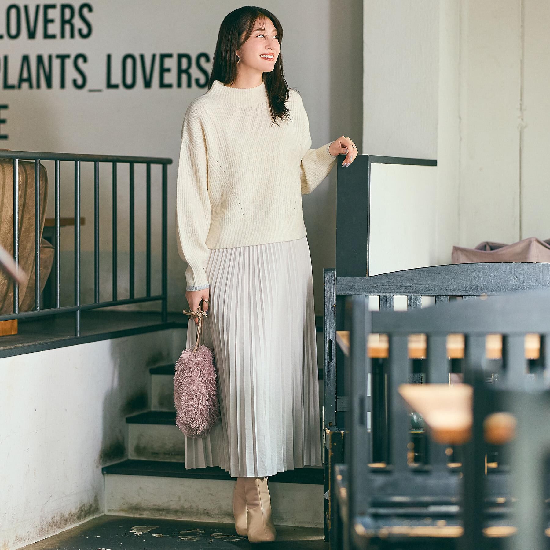 grove「すっきり見えて、やさしく揺れる。大人のスエードライクプリーツスカート」|スカート|