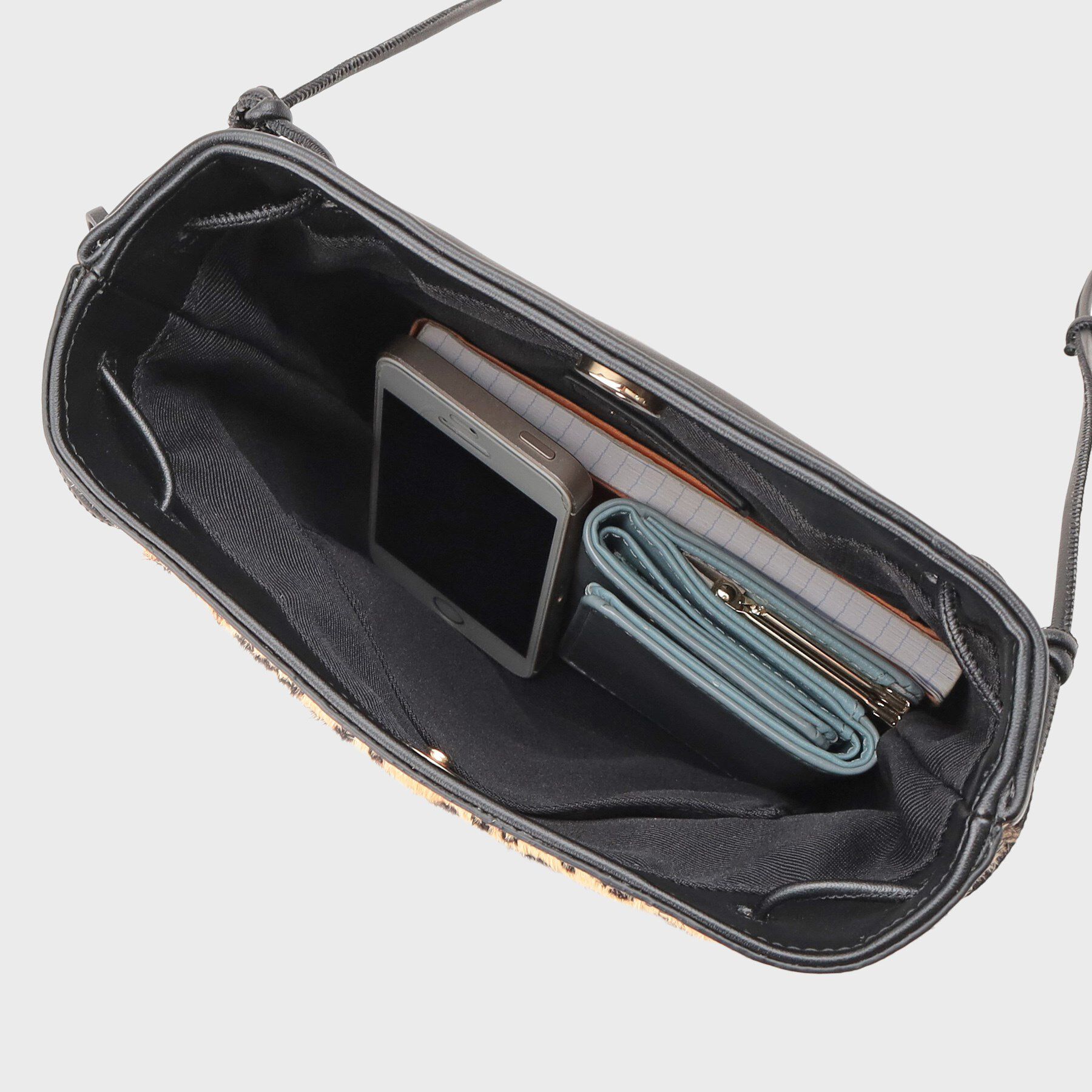 INDIVI「◆アニマルハラコ ポシェット」|ショルダー・メッセンジャー|